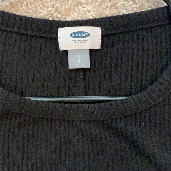 Old navy - plain black long sleeve - Picture 2 of 3